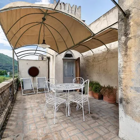 Trilocale Ginevra Finale Ligure